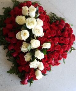 Corazón Fúnebre Rosas